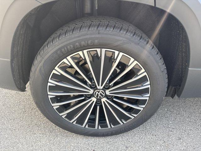 new 2025 Volkswagen Taos car, priced at $27,450