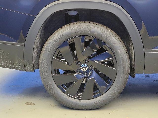 new 2025 Volkswagen Atlas car, priced at $44,118