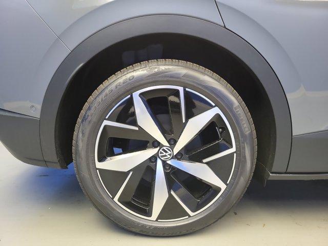 new 2025 Volkswagen ID.4 car, priced at $45,656