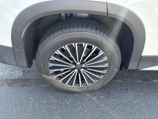 new 2025 Volkswagen Tiguan car, priced at $29,999