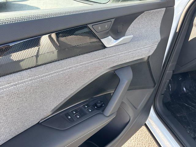 new 2025 Volkswagen Tiguan car, priced at $29,999