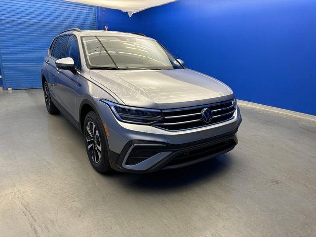 new 2024 Volkswagen Tiguan car, priced at $27,498