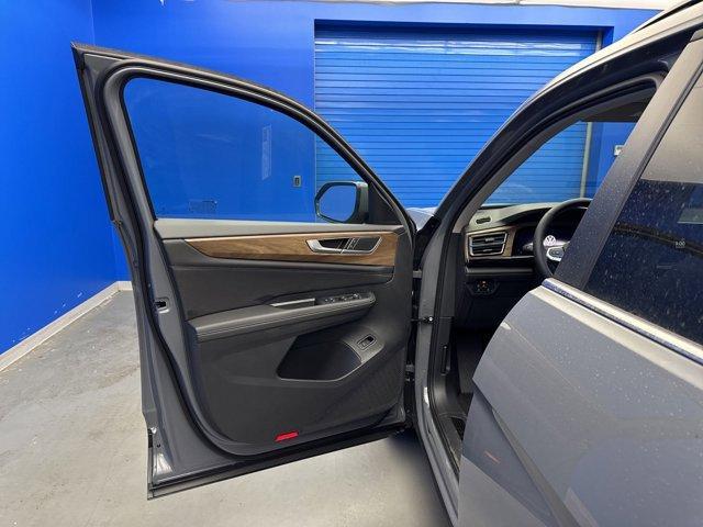 new 2025 Volkswagen Atlas car, priced at $43,998
