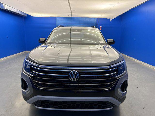 new 2024 Volkswagen Atlas car, priced at $51,698