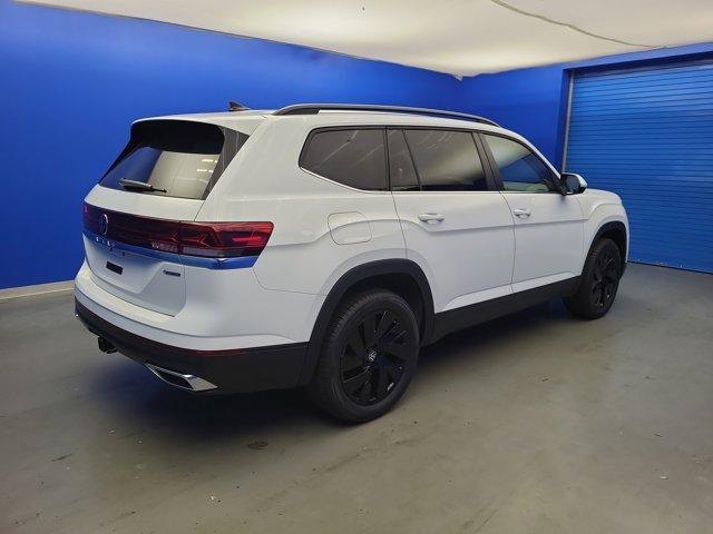 new 2025 Volkswagen Atlas car, priced at $44,118