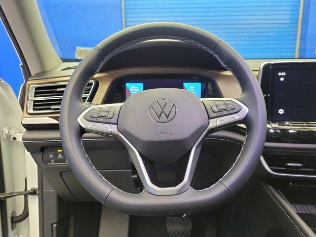 new 2025 Volkswagen Atlas car, priced at $44,118