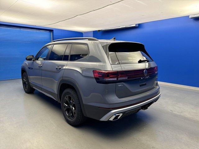 new 2024 Volkswagen Atlas car, priced at $48,053