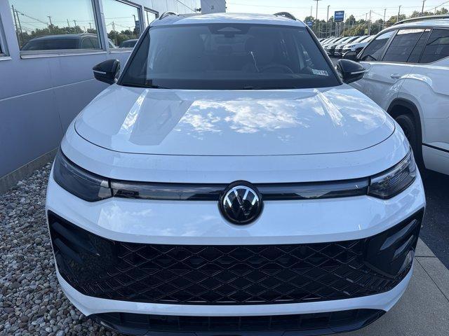 new 2025 Volkswagen Tiguan car, priced at $33,498