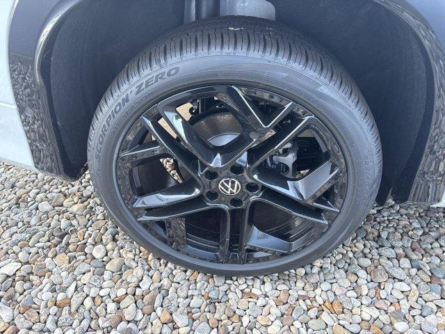 new 2025 Volkswagen Tiguan car, priced at $33,498