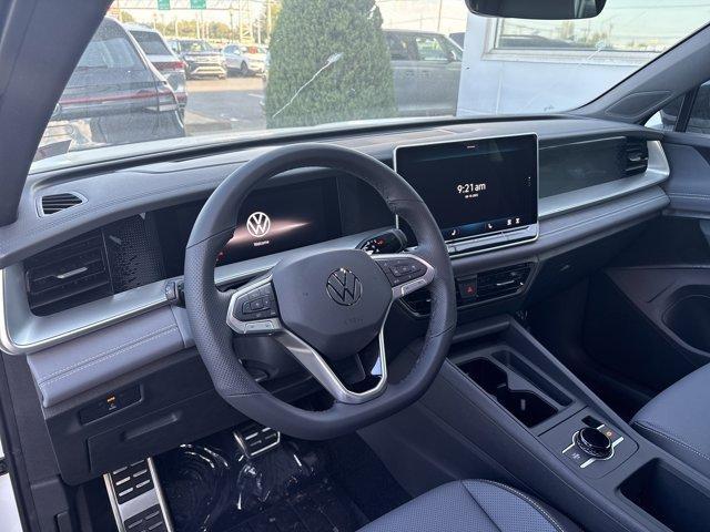 new 2025 Volkswagen Tiguan car, priced at $33,498