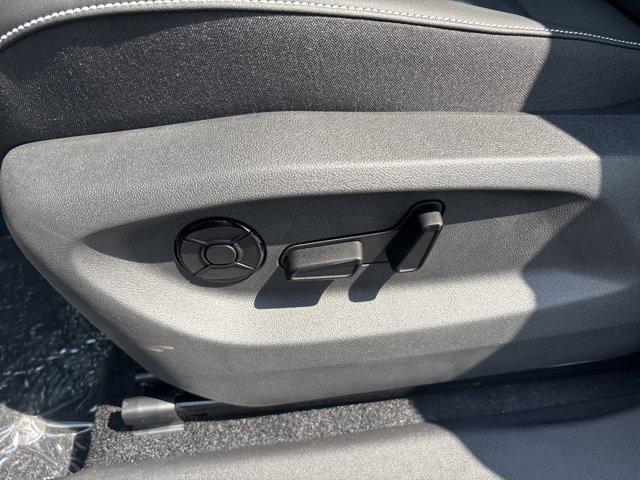 new 2025 Volkswagen Tiguan car, priced at $35,498