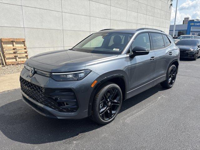 new 2025 Volkswagen Tiguan car, priced at $35,498