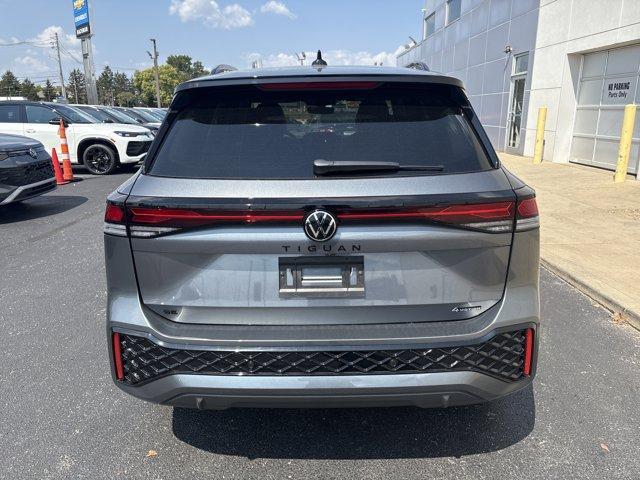 new 2025 Volkswagen Tiguan car, priced at $35,498