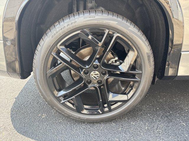 new 2025 Volkswagen Tiguan car, priced at $35,498