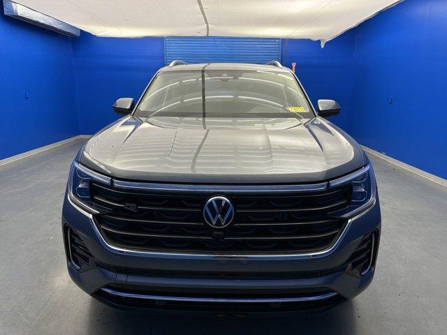 new 2024 Volkswagen Atlas car, priced at $51,748