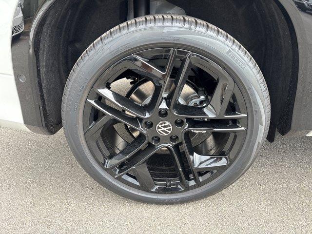 new 2025 Volkswagen Tiguan car, priced at $36,998