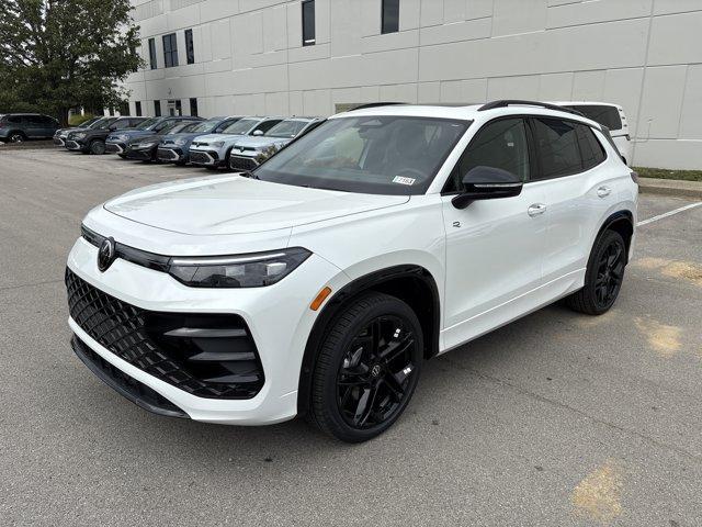 new 2025 Volkswagen Tiguan car, priced at $36,998