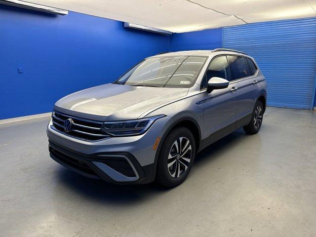 new 2024 Volkswagen Tiguan car, priced at $27,998