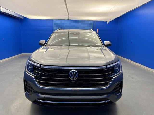 new 2024 Volkswagen Atlas car, priced at $52,698