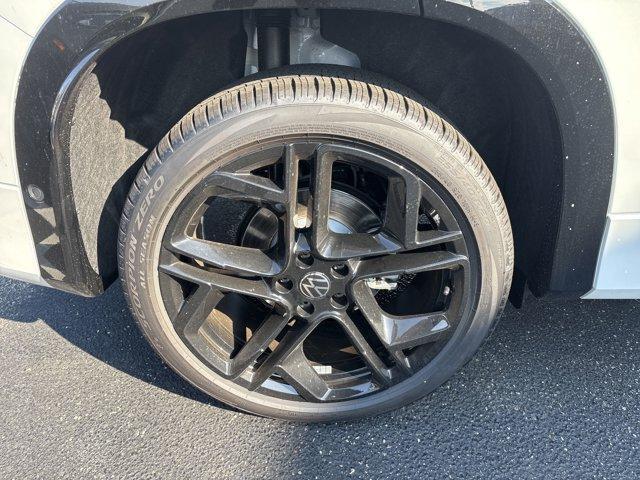 new 2025 Volkswagen Tiguan car, priced at $36,393