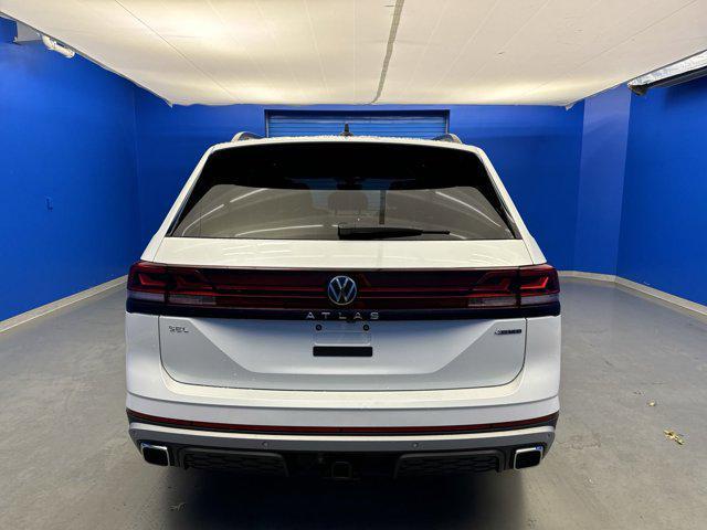 new 2024 Volkswagen Atlas car, priced at $50,698