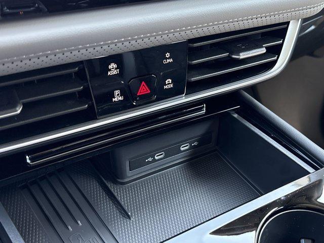 new 2025 Volkswagen Atlas car, priced at $42,779