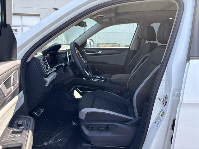 new 2025 Volkswagen Atlas car, priced at $42,779