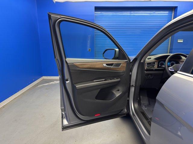 used 2025 Volkswagen Atlas car, priced at $36,598