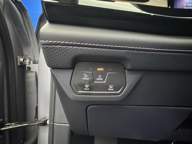 used 2025 Volkswagen Atlas car, priced at $36,598