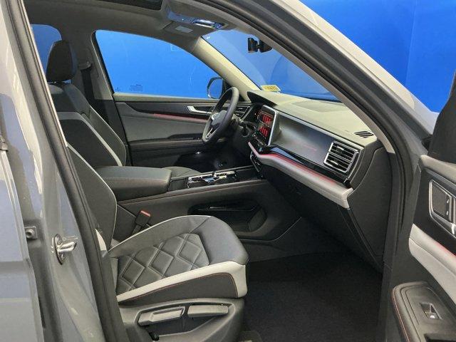 new 2025 Volkswagen Atlas car, priced at $43,898