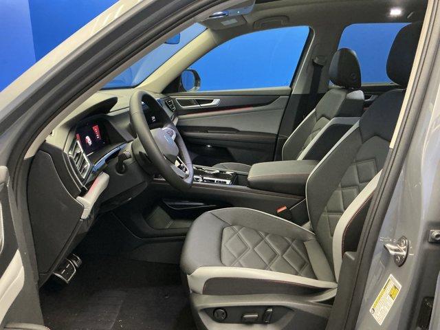 new 2025 Volkswagen Atlas car, priced at $44,614
