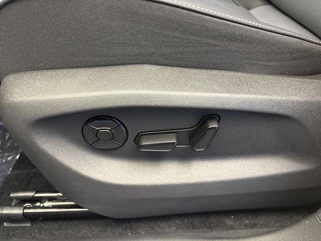 new 2025 Volkswagen Tiguan car, priced at $36,998