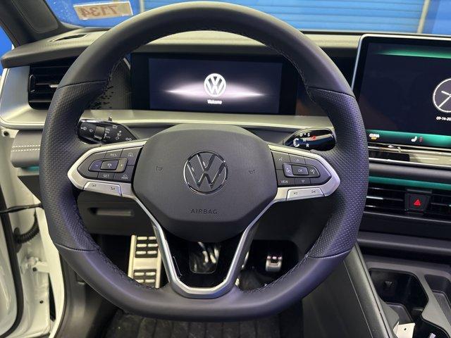 new 2025 Volkswagen Tiguan car, priced at $36,998