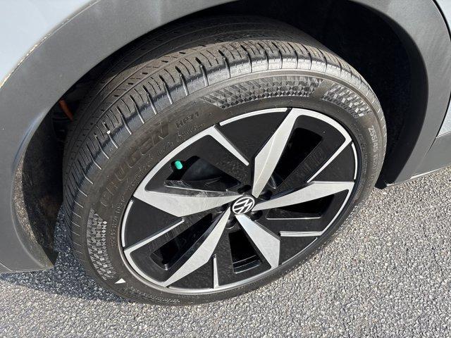 used 2023 Volkswagen ID.4 car, priced at $25,998