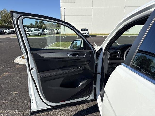 new 2026 Volkswagen Atlas Cross Sport car, priced at $45,847