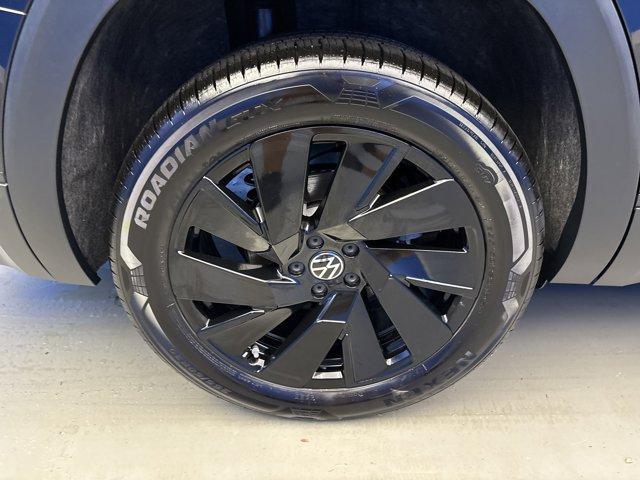 used 2024 Volkswagen Atlas car, priced at $37,388