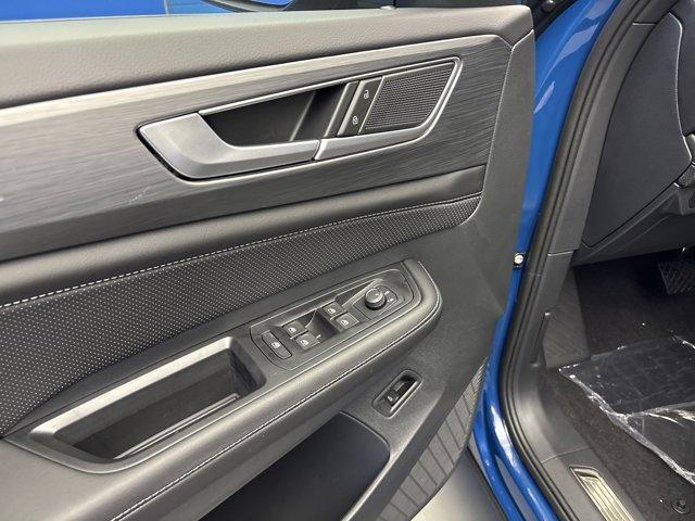 new 2026 Volkswagen Atlas Cross Sport car, priced at $46,406