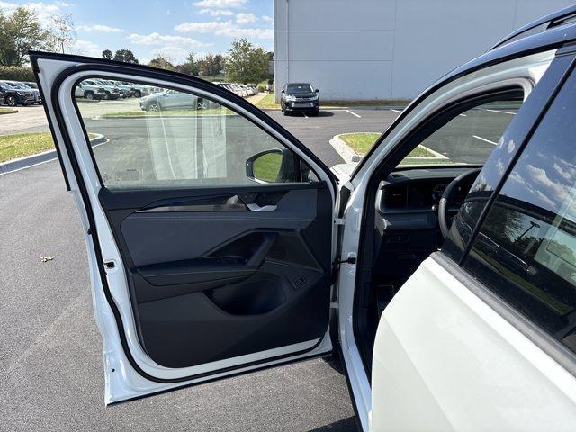 new 2025 Volkswagen Tiguan car, priced at $36,998