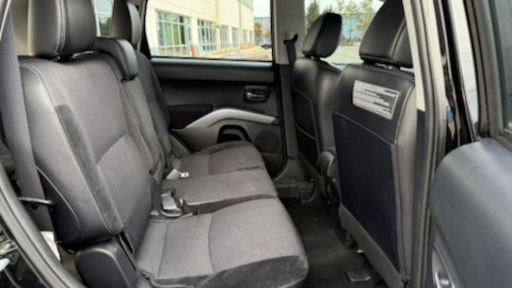 used 2012 Mitsubishi Outlander car, priced at $5,599