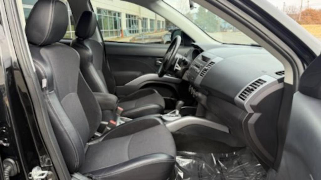 used 2012 Mitsubishi Outlander car, priced at $5,599