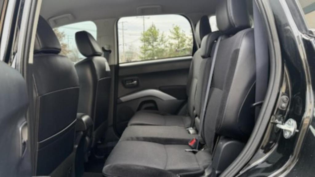 used 2012 Mitsubishi Outlander car, priced at $5,599