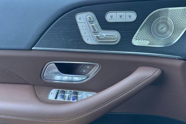 new 2025 Mercedes-Benz GLS 450 car, priced at $95,865