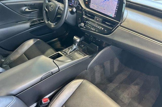 used 2022 Lexus ES 300h car, priced at $33,999