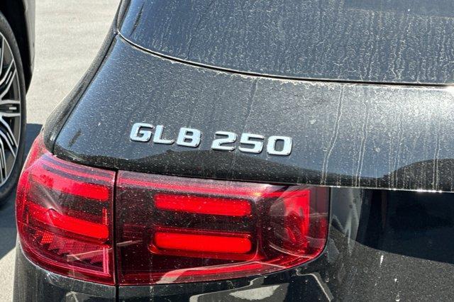new 2025 Mercedes-Benz GLB 250 car, priced at $50,770