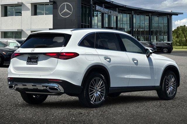 new 2025 Mercedes-Benz GLC 300 car, priced at $57,395