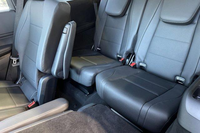 new 2025 Mercedes-Benz GLS 450 car, priced at $91,945