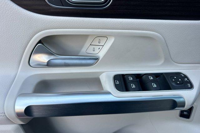 new 2025 Mercedes-Benz GLB 250 car, priced at $51,590