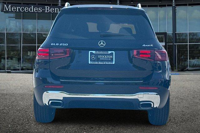 new 2025 Mercedes-Benz GLB 250 car, priced at $49,595