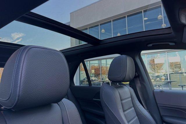 new 2025 Mercedes-Benz GLE 580 car, priced at $96,155