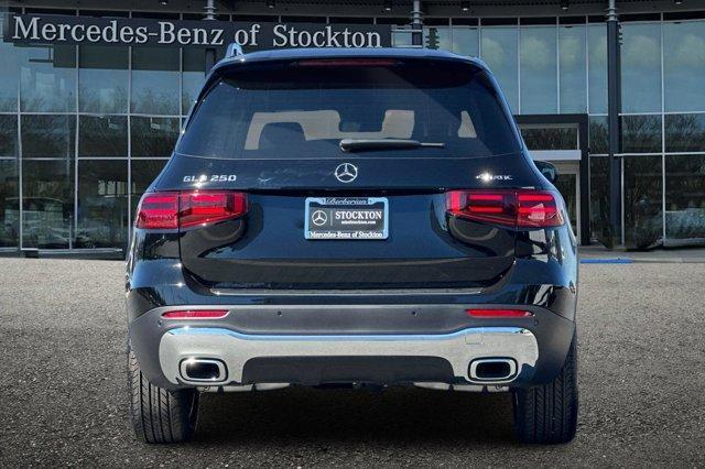 new 2025 Mercedes-Benz GLB 250 car, priced at $53,815
